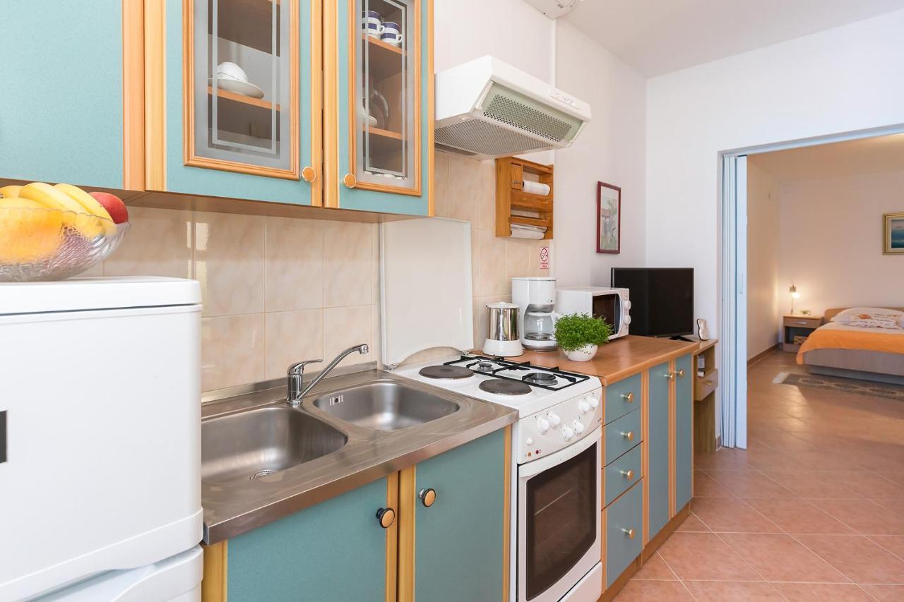 Apartments Marija Funtana Luaran gambar