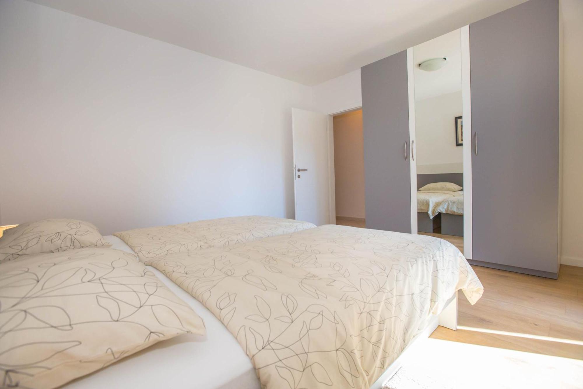 Apartments Marija Funtana Luaran gambar