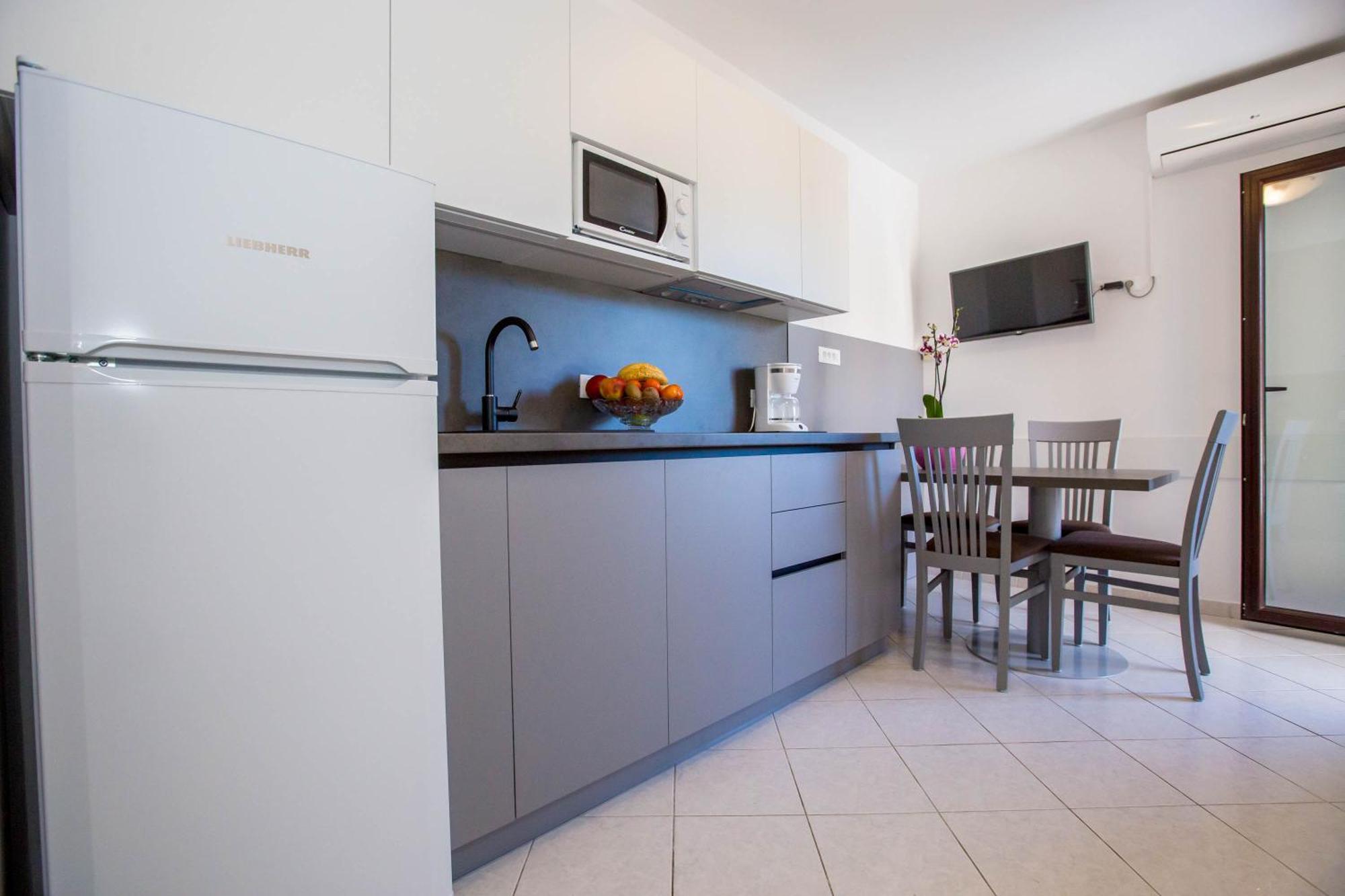 Apartments Marija Funtana Luaran gambar